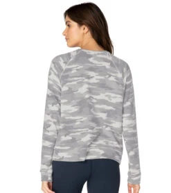 Beyond Yoga Hacci Favorite Raglan Crew Yoga Pullover Gray Camo Heather -Beyond Yoga || Onzie || Marika Sales Store 1741823246371 graycamoheather 3a