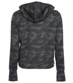 Vuori Halo Essential Hoodie -Beyond Yoga || Onzie || Marika Sales Store 4345673121835 blackcamo 2a